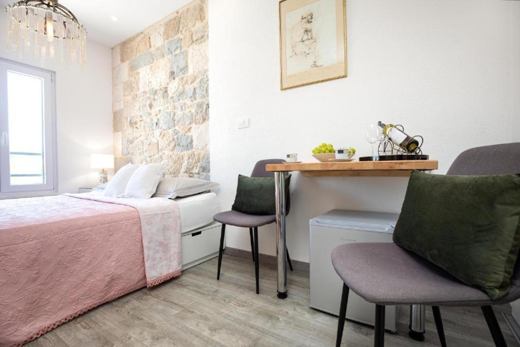 Hotel Old Bridge Trogir Exterior foto